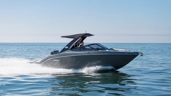 Lancha Focker 262 GTO navegando